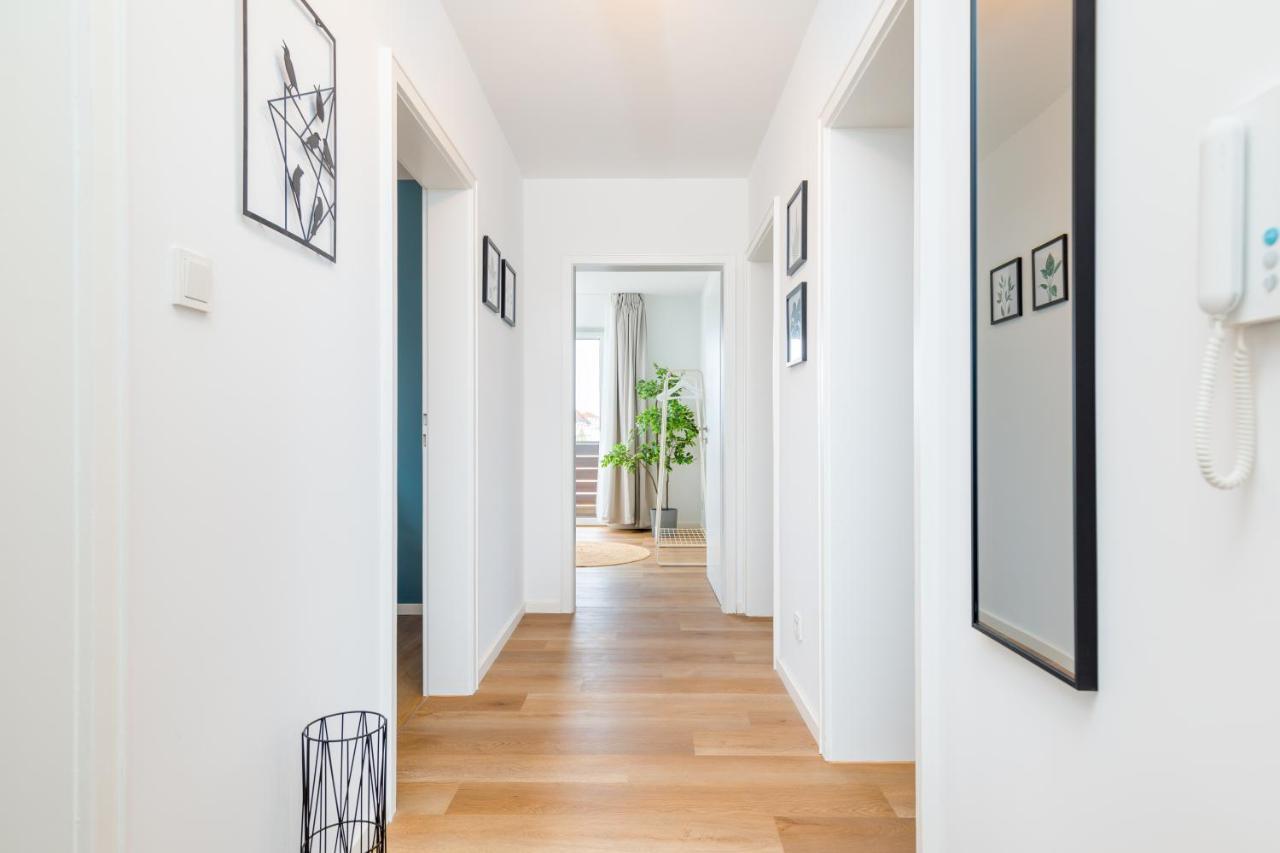 E&K Living - Design Apartment - 2 Bedrooms - Kitchen - Free Parking Augsburg Buitenkant foto