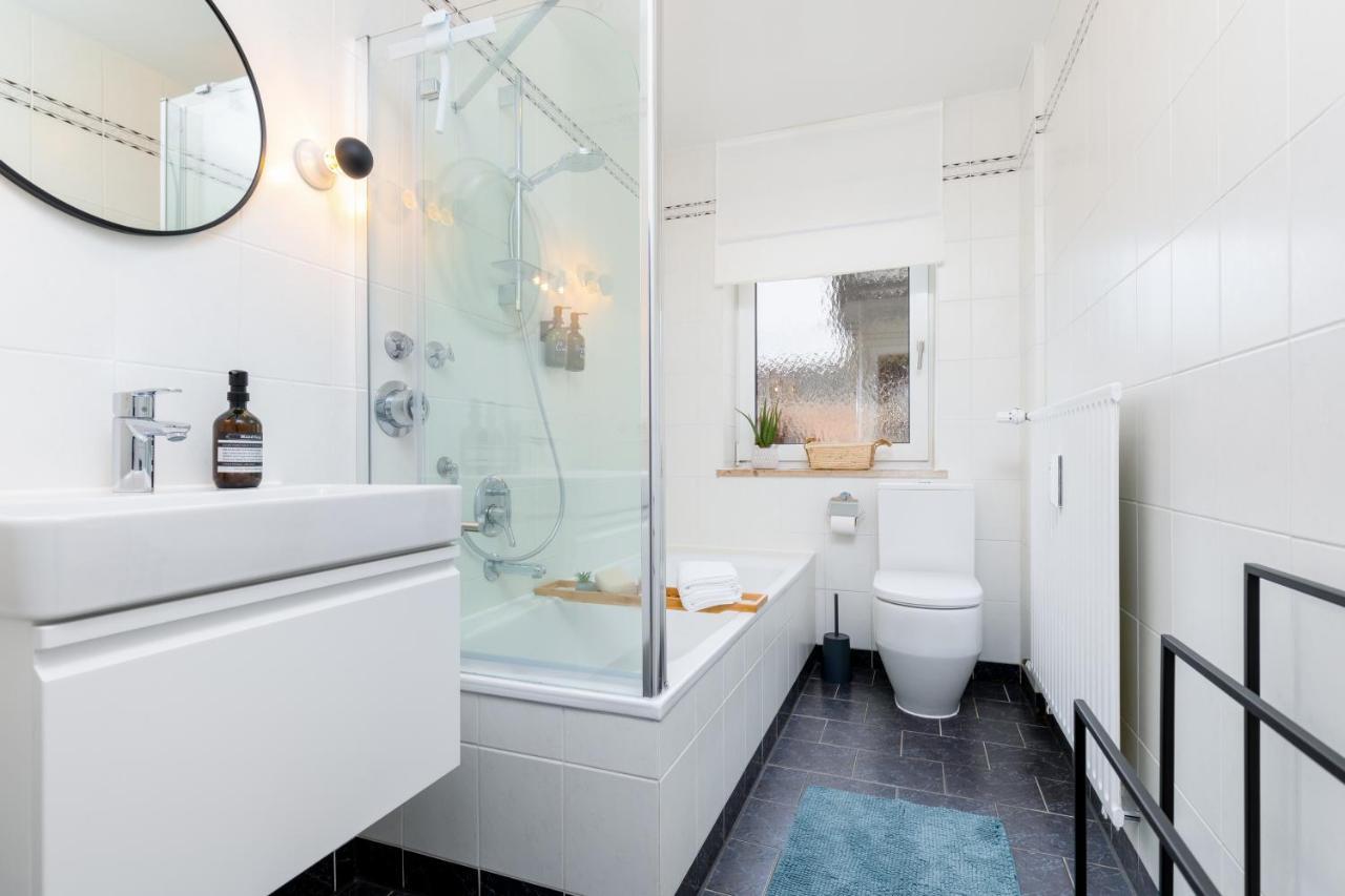 E&K Living - Design Apartment - 2 Bedrooms - Kitchen - Free Parking Augsburg Buitenkant foto